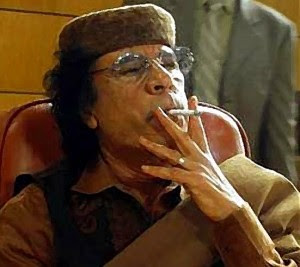 Gadafi: El zorro del desierto que aprendió de Mao las tácticas de guerra