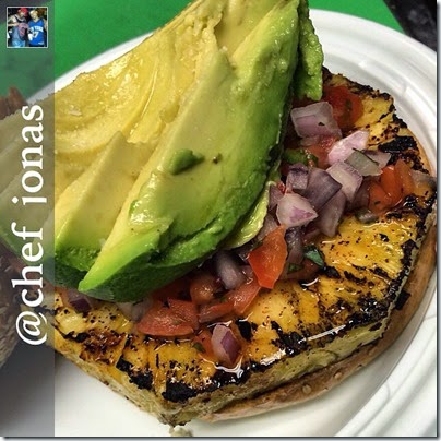 pineapple-avocado-salsa-jonas