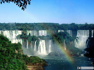 (Argentina & Brazil) - Iguazú Falls - Walking on the footbridge and Wild Adventure