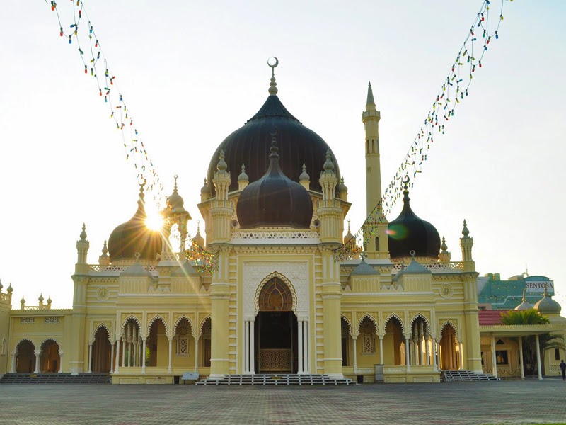  Gambar  Masjid  Gambar  Masjid  Pertama Dan Tersuci Gambar  