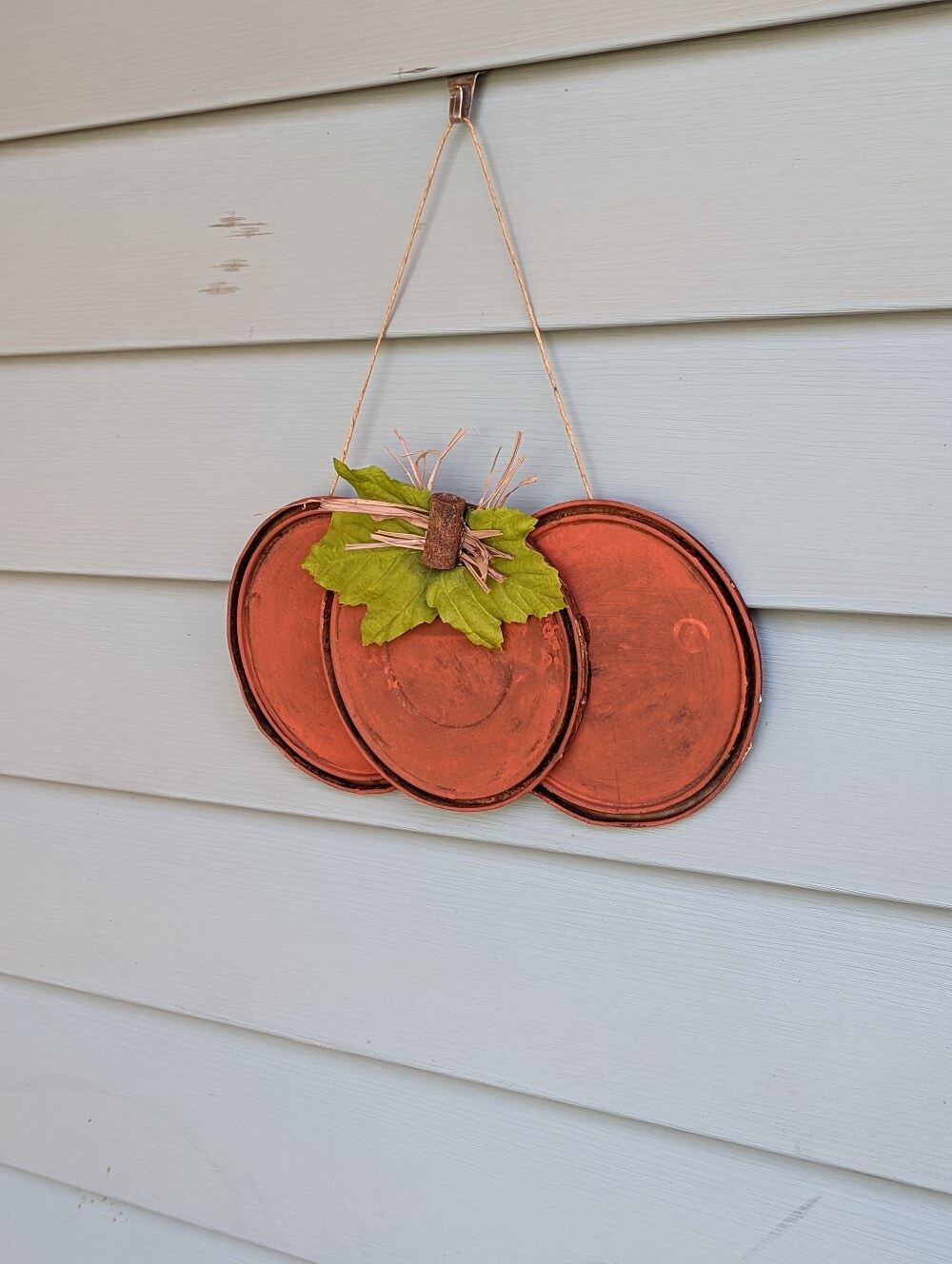 Repurposed Toolbox Fall Decor