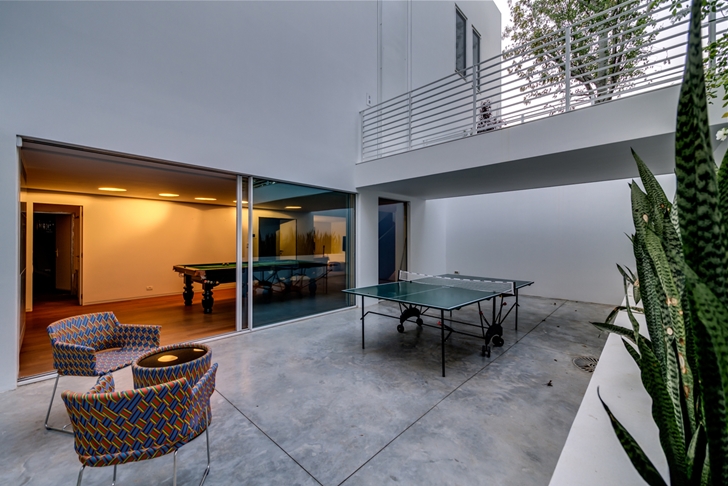 Open terrace in Modern Villa "Cubes" In Tel Aviv