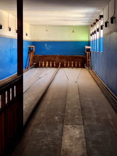 Bowling alley collects dust in abandoned ghost town of Kolmanskop