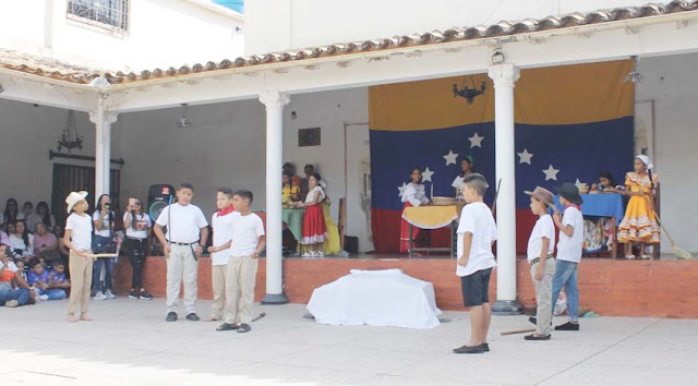 COLEGIO CARORA FINALIZÓ AÑO ESCOLAR CON UN ENCUENTRO CON LA CAROREÑIDAD