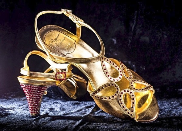 ... CORONATION SHOE 60th ANNIVERSARY OF THE MOST FAMOUS SHOE NEVER SEEN