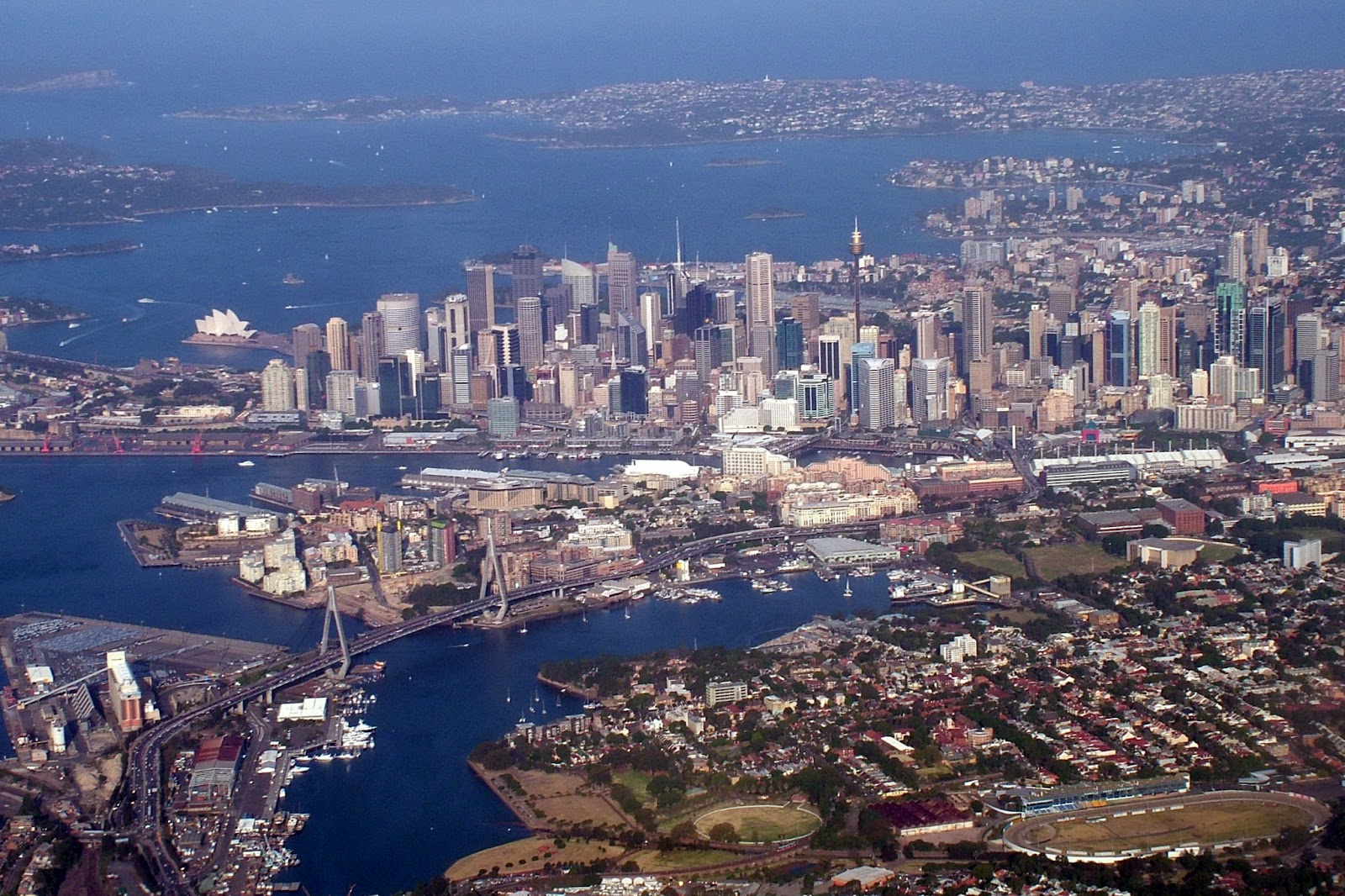 https://blogger.googleusercontent.com/img/b/R29vZ2xl/AVvXsEi-6UeidGfVi3x4yWkXHlr4AsFhc3PrO9vUI0lV32m7Hb9PDlTdNOwY7SFMeQZLzFoc0J0tnhknMl9hHA9iCvc34yo7eC3NhM7shkYuvSrUXIa6rzxpUmVWLR96ElEOI7YG9EcA02KInhQ1/s1600/Sydney+skyline+from+above.jpg