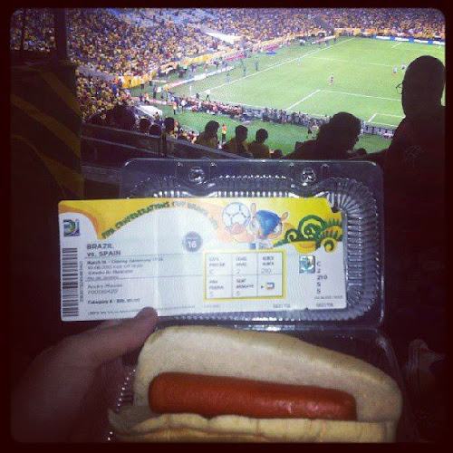 Cachorro quente padrão Fifa na final da Copa das Confederações no Maracanã