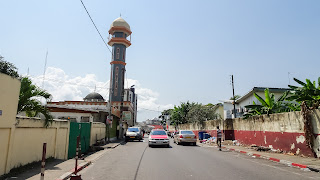 In petit Paris there are many mosques