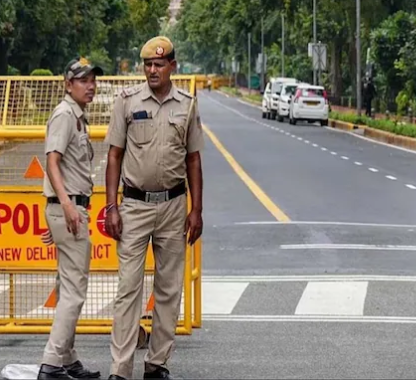 A nursing student from Jamia Millia Islamia leaps from an overpass in Delhi