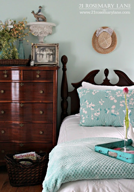 http://www.21rosemarylane.com/2016/02/adding-little-spring-to-guest-bedroom.html