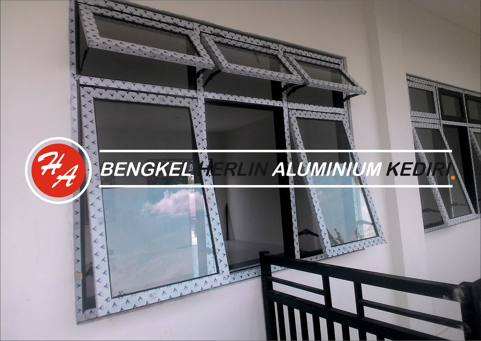 Jual Aneka Pintu Aluminium Kaca Untuk Kantor Bank Sekolah 