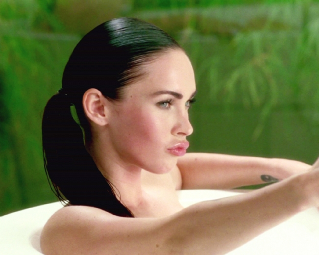 Megan Fox, photos, wallpapers, images, movies, Hot megan fox photos, megan fox sexy photos, megan fot hot images, hollywood hot celebrities photos, hot celebrites photos, most popular celebrities, hot and sexy celebrities 