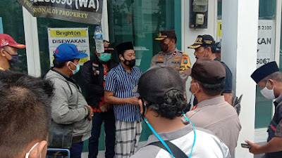 Preman berkedok Debt Collector Aniaya Debitur, BCA Finance Sukolilo Surabaya Digeruduk Ormas