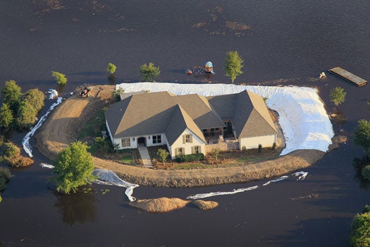 Citizens in Flood Zone Build Homemade Levees to Protect Their Homes
