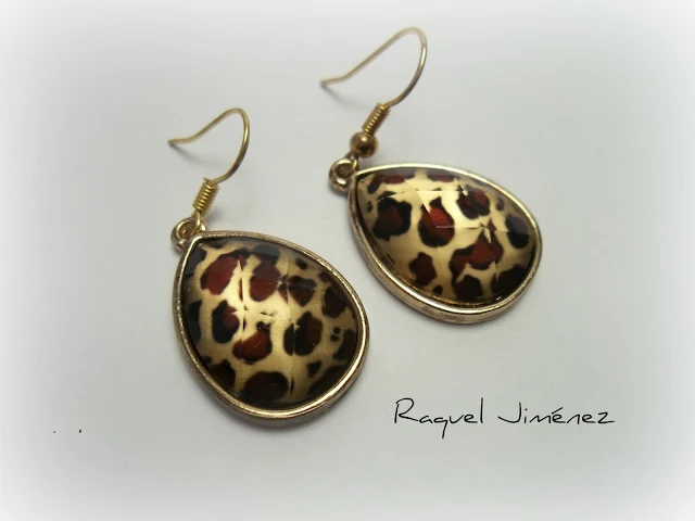 pendientes de leopardo.