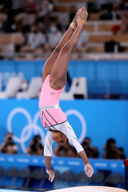 Rebeca Andrade ouro no salto sobre a mesa em Tóquio 2020