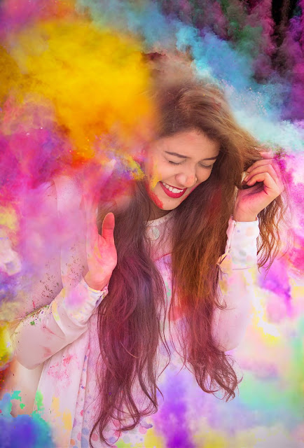 10 lines on holi festival in English and Hindi