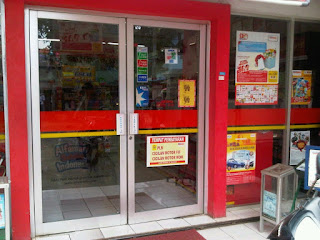 Pintu Toko Dan Pintu Sporing