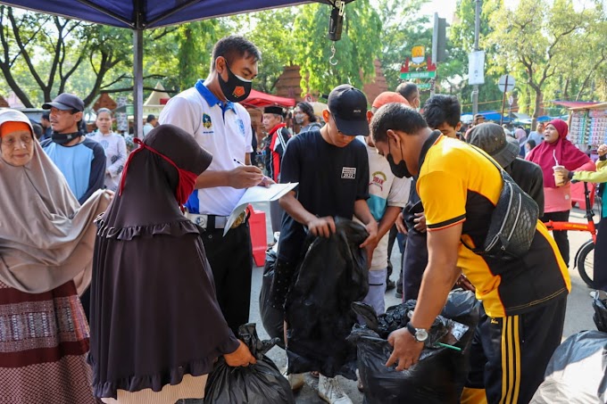  Polresta Cirebon Gelar Lomba Memungut Sampah di Kawasan CFD Sumber, Diserbu Antusias oleh Warga