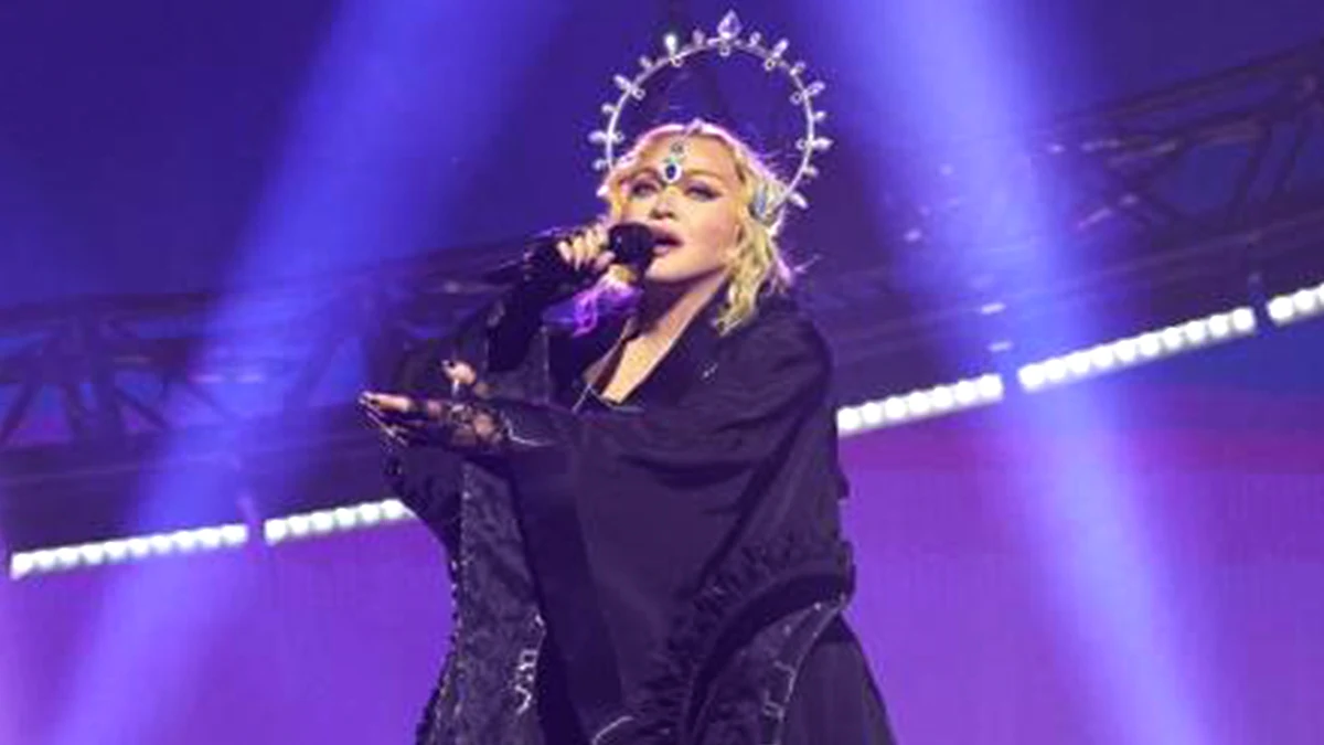 madonna-celebrates-her-65th-birthday-with-a-surprise-concert-at-barclays-center