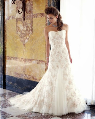 lace wadding gown