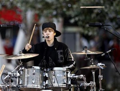 Justin Bieber - Justin Bieber's Early Life