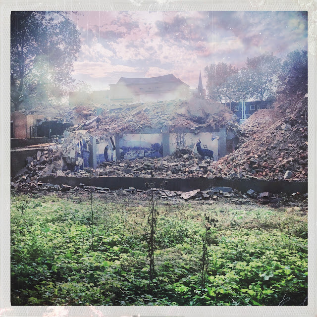 De puinhopen van het voormalige stadhuis van Zevenaar, oktober 2019