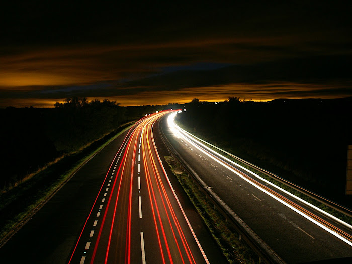 luces en autopista