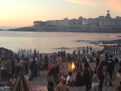 St John Even Bonfires in Corunna (Spain)  http://evpita.blogspot.com/2017/06/st-john-even-bonfires-hogueras-de-san.html  by E.V.Pita (2017)  Hogueras de San Juan 2017 en A Coruña  Lumeiradas de San Xoán 2017 nas praias de Riazor e Orzán  por E.V.Pita (2017)