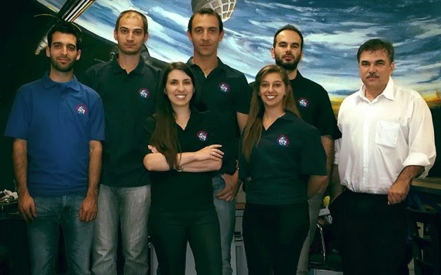 lambda-sat-team-640x400.jpg