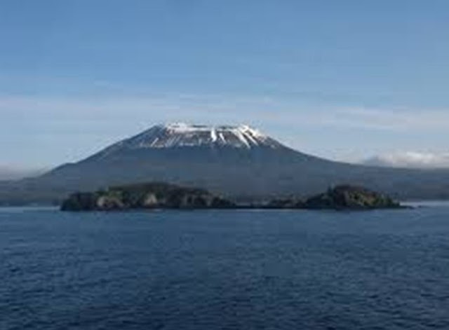 Magma Activity Beneath Mount Edgecumbe