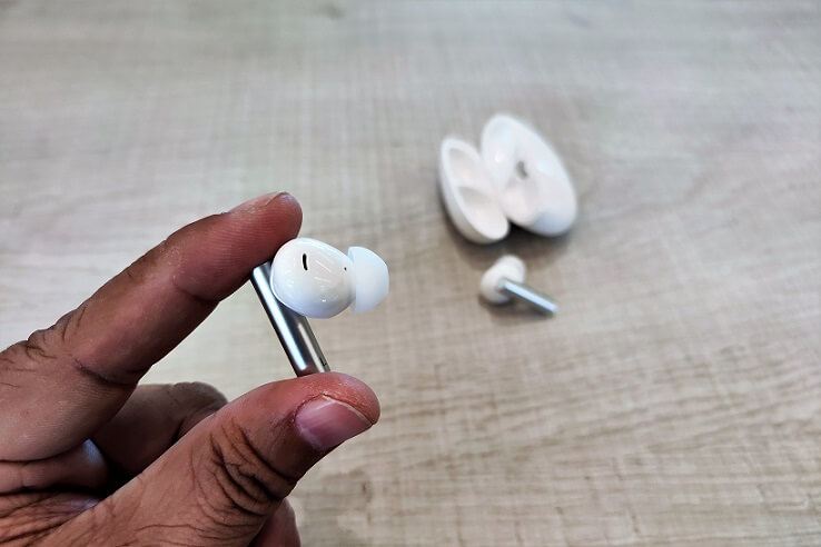 Realme Buds Air 3 review: Solid noise canceling and audio quality!
