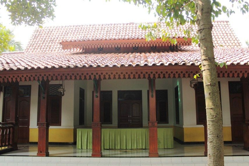 ツ 21+ contoh gambar desain rumah adat betawi modern dan 