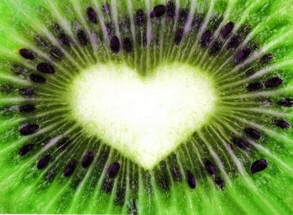 http://www.funmag.org/pictures-mag/nature/awesome-hearts-in-nature/