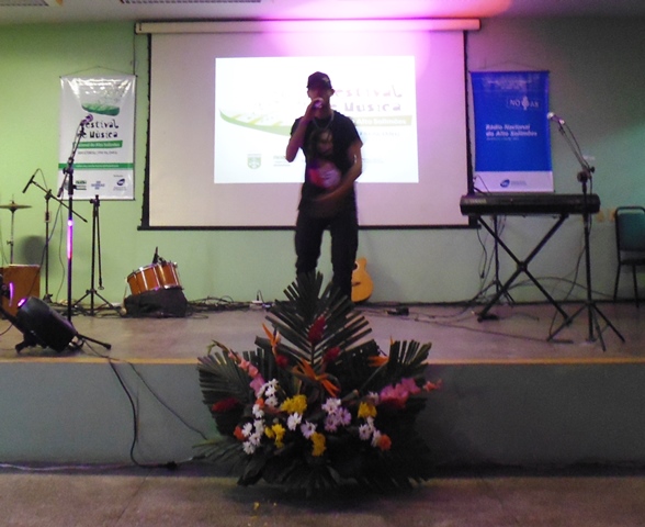 #Tabatinga-AM - Lutcho Renzell vence o III Festival de Música da Rádio Nacional do Alto Solimões