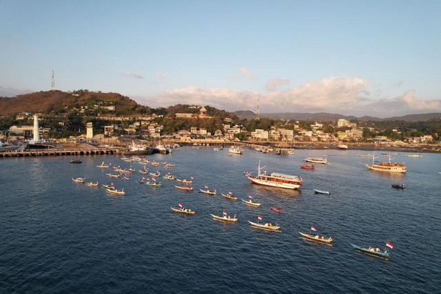 Sea Procession at Golo Koe Festival at Waterfront Labuan Bajo