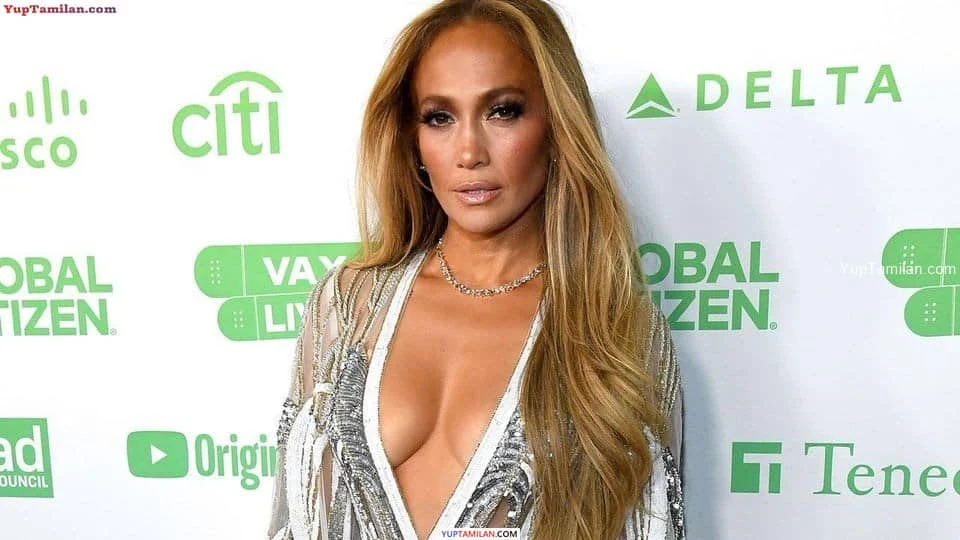 Jennifer Lopez Hottest Cleavage Photos | Sexy Thigh, Legs & Butt Show