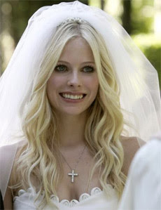  avril lavigne wedding dress 