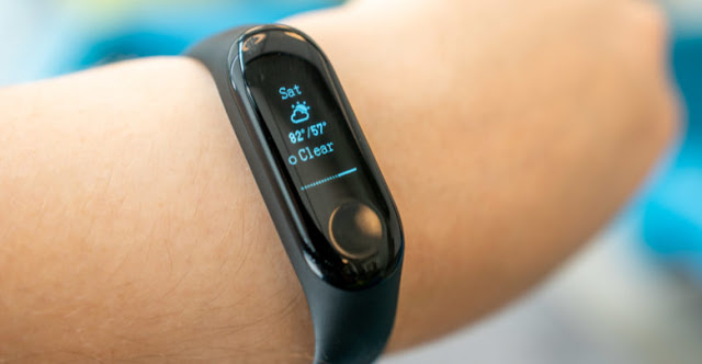 Xiaomi Mi Band 3 review Price specification and everything you need know.