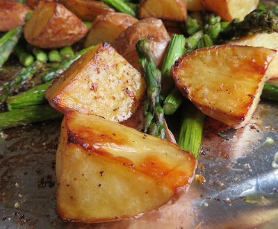 Balsamic Roasted New Potatoes & Asparagus