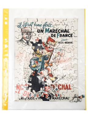 Puzzle « Il était une fois un Maréchal de France » réalisé par la fameuse illustratrice Germaine Bouret,  détail, visa de censure « OA 334 » (collection privée)