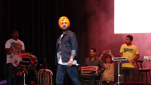 Diljit Dosanjh HD  Live Stage performance Wallpapers 2016