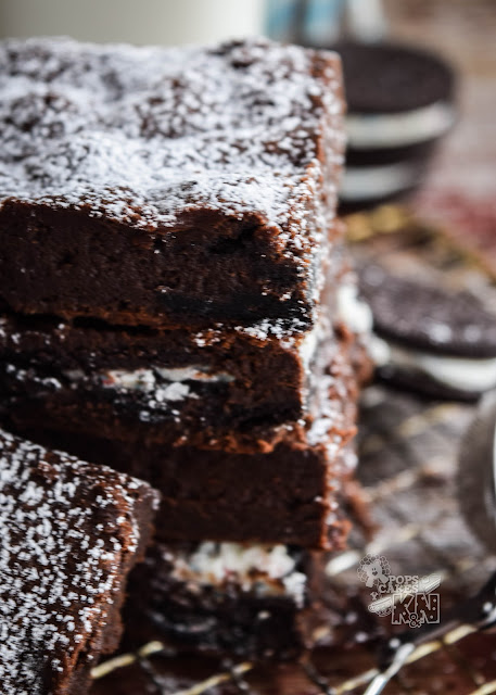 brownie de chocolate con galletas oreo