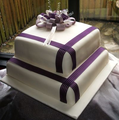 We know that wedding cakes are an essential part of the decoration of a 