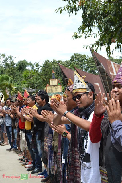 tari tradisional batak