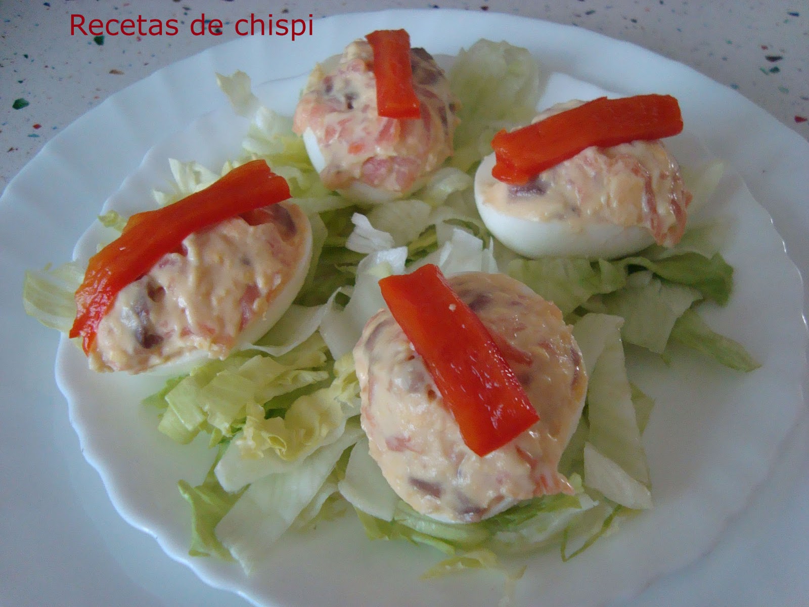 http://recetasdechispi.blogspot.mx/2013/05/huevos-rellenos-de-salmon-y-anchoas.html