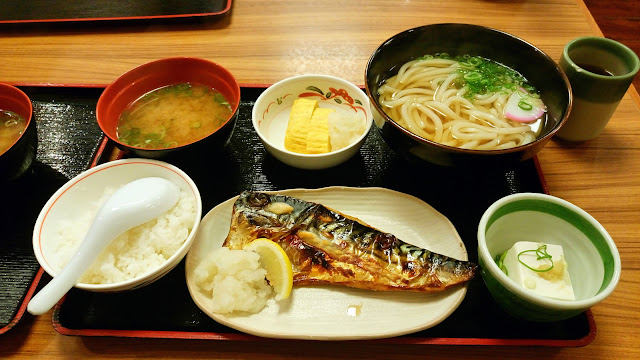 【日本自由行】京都平價白飯吃到飽，24hr的街かど屋三条店