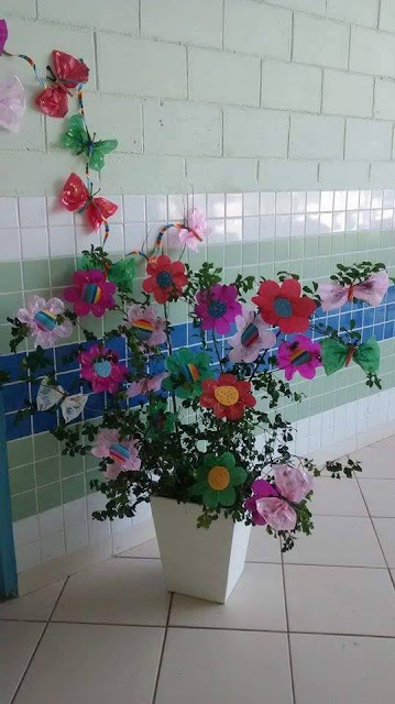 Decoração Primaveril Flores Construção Coletiva