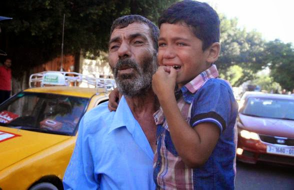 Israel-Gaza conflict, sad pictures, people in war, crying people, making tears,