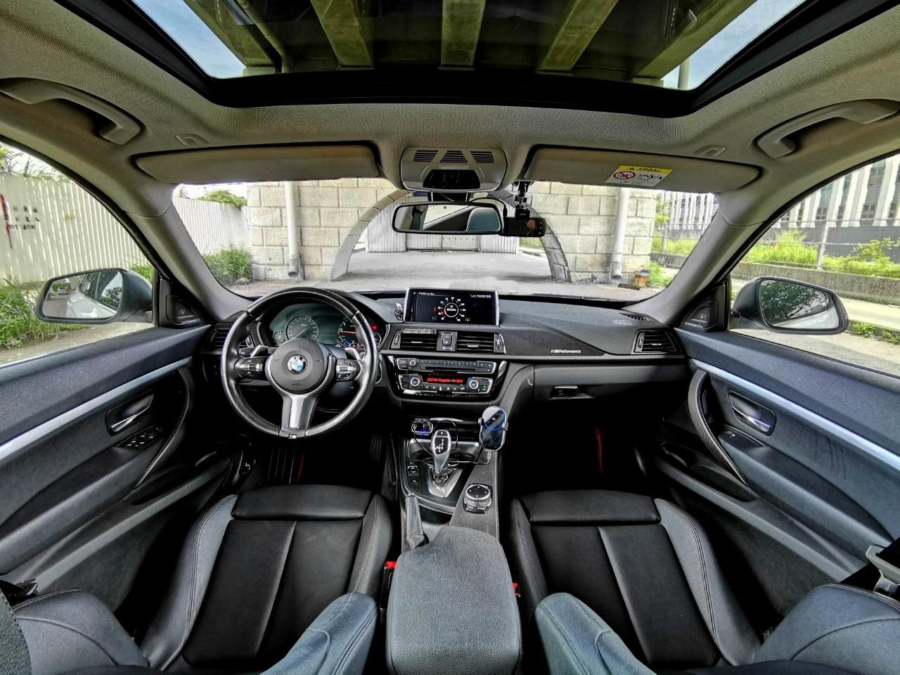 BMW 二手車買賣-2015 BMW 3-Series GT 320i Sport-22.8萬公里-SUM認證車庫